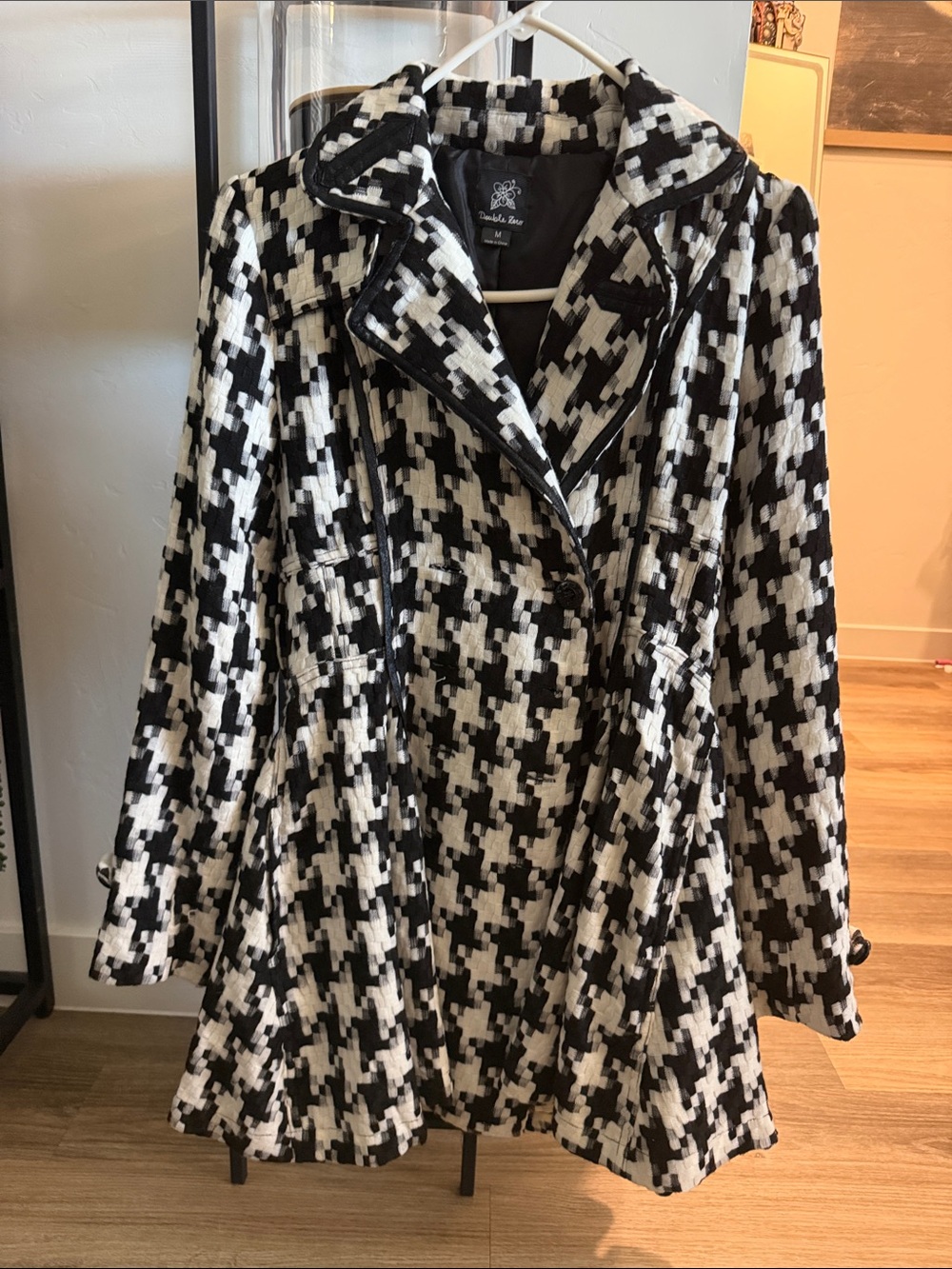 Double Zero Black & White Houndstooth Coat - Women's Stylish Outerwear
